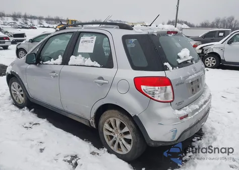 2013 Suzuki Sx4 Premium из США, поврежденный, VIN JS2YB5A31D6100037